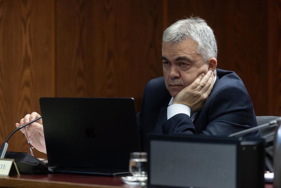 Archivo - El ex secretario de Organización del PSOE Santos Cerdán durante la Comisión de Investigación del caso Koldo, en el Senado, a 17 de diciembre de 2025, en Madrid (España). 