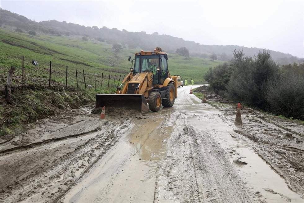 Imágenes de la carretera afectada por las reciente lluvias.