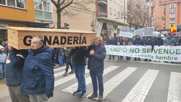 Protesta del campo por las calles de Soria.