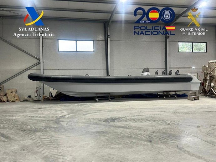 Archivo - Narcolancha intervenida en el marco de la Operación Ceira.