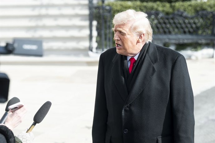 January 27, 2026, Washington, District Of Columbia, USA: President DONALD TRUMP talking with reporters as he leaves the White House in Washington, D.C.