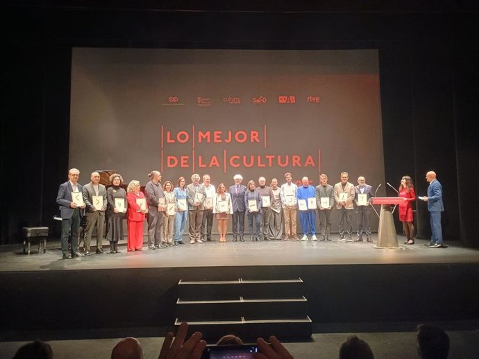 Presentación del informe anual del Observatorio de la Cultura, celebrada en el Palacio de Festivales de Cantabria, en Santander.