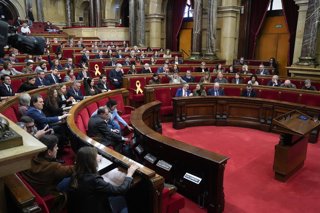 Votació a l'hemicicle durant una sessió del ple en el Parlament, a 29 de gener de 2026, a Barcelona, Catalunya (Espanya). Continua la sessió iniciada ahir en la qual Albert Dalmau, en funcions de president, compareixia en el ple del Parlament a pet
