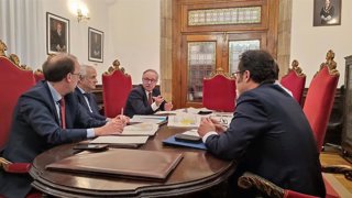 Reunión del presidente del TSJA, Jesús María Chamorro, con los vocales del CGPJ vocales de Asturias, Bernardo Fernández y Alejandro Abascal.