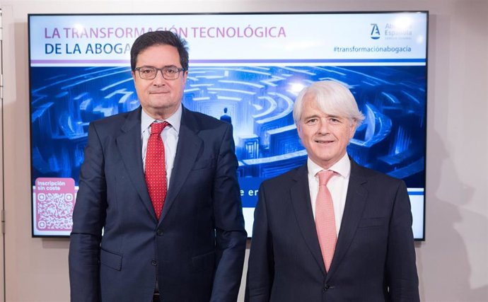 El Ministro De Transformación Digital Y Función Pública, Oscar López, Y El Presidente De La Abogacía Española, Salvador González