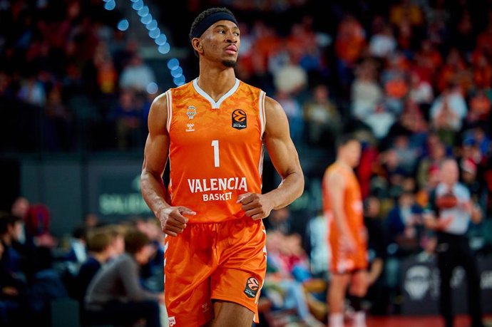 Archivo - Arquivo - 23 de dezembro de 2025, Valência, Espanha: Kameron Taylor, do Valencia Basket, em ação durante a 18ª rodada da temporada regular da EuroLeague Basketball, entre o Valencia Basket (ESP) e o Kosner Baskonia Vitoria-Gasteiz (ESP) na Roig 