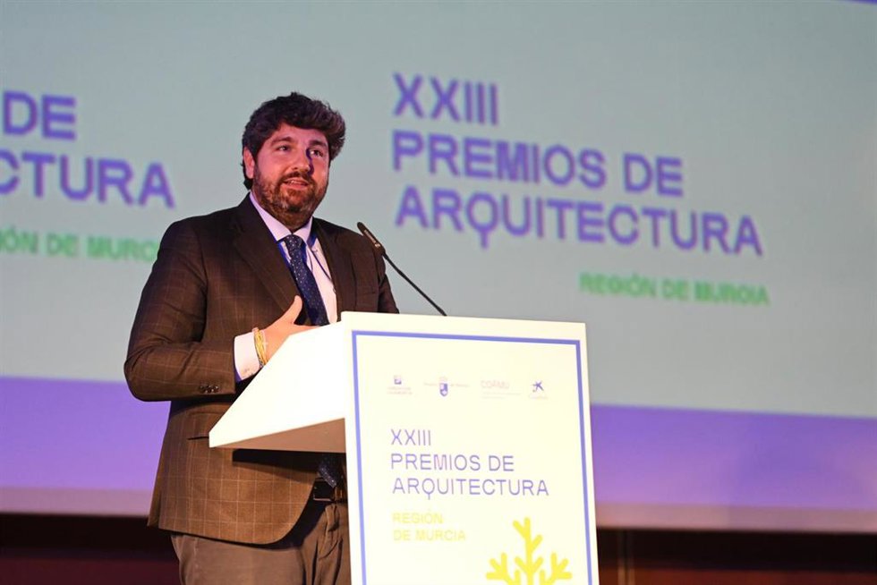 El jefe del Ejecutivo autonómico, Fernando López Miras, durante el acto de entrega de los XXIII Premios de Arquitectura de la Región de Murcia