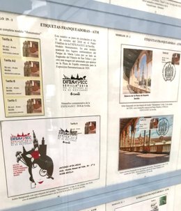 La exposición 'Punto Filatélico ATM de Correos' en la sede de Correos de Sevilla.