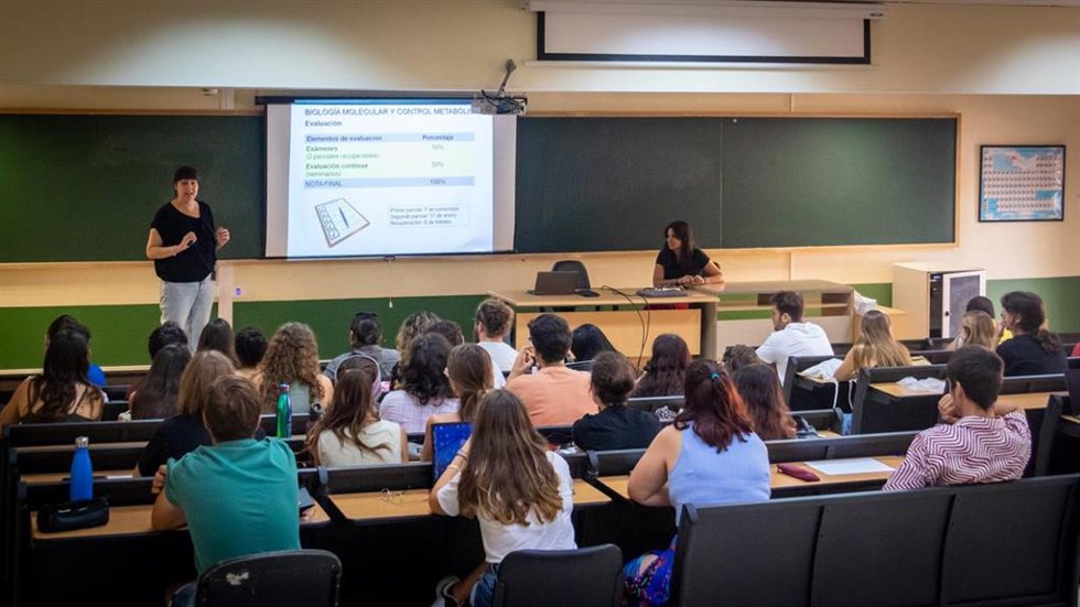 Archivo - Clases en la UIB, en una foto de archivo.