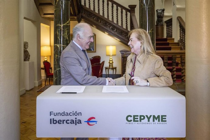 Fundación Ibercaja y Cepyme Aragón ayudan a los jóvenes a descubrir su vocación profesional a través de 'Orienta'.