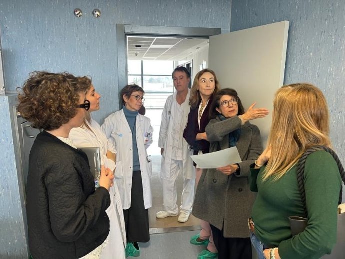 El servicio de diálisis del Hospital de Calahorra se refuerza con consultas monográficas, dos nuevos profesionales y un box para tratamiento a pacientes con riesgo de enfermedades infecciosas