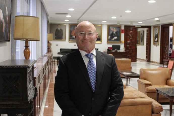 El profesor Manuel Eugenio Dorado, nuevo decano de la Facultad de Medicina de la US.