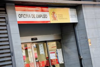 Archivo - Fachada de la Sepe de Acacias, a 2 de diciembre de 2022, en Madrid (España). La contratación cae un 29,5%, pero los indefinidos se duplican y suponen el 43,2% del total. El número de parados registrados en las oficinas de los servicios públicos 