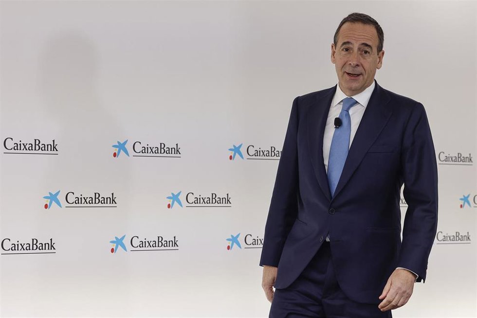 El consejero delegado de CaixaBank, Gonzalo Gortázar, presenta los resultados de la entidad correspondientes al ejercicio 2025.