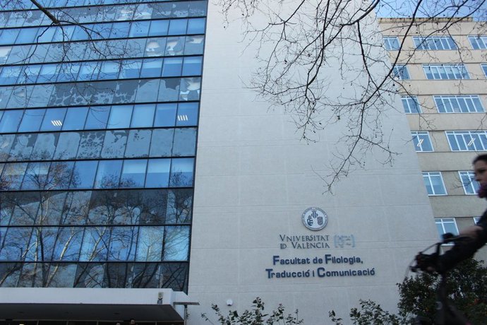 Archivo - Arxiu - Facultat de Filologia