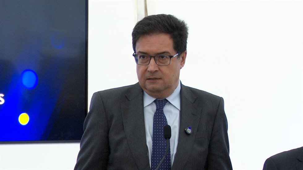 Óscar López considera a Puente "ejemplo de cómo se da la cara" y "transparencia"