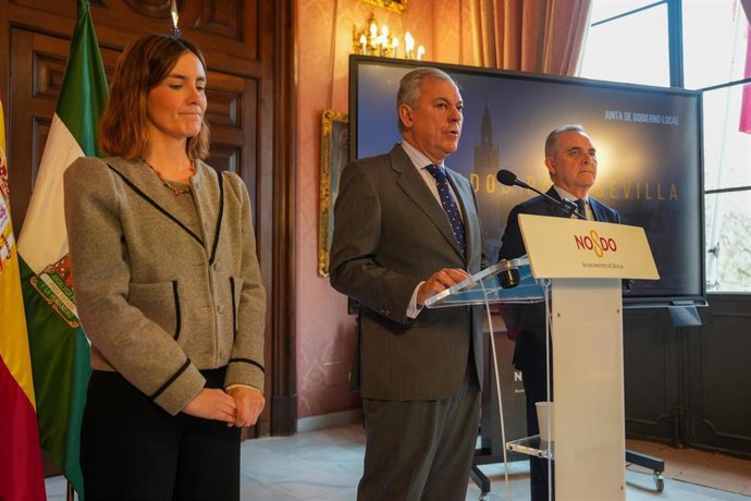 El alcalde de Sevilla, José Luis Sanz, en una rueda de prensa tras la Junta de Gobierno Local.