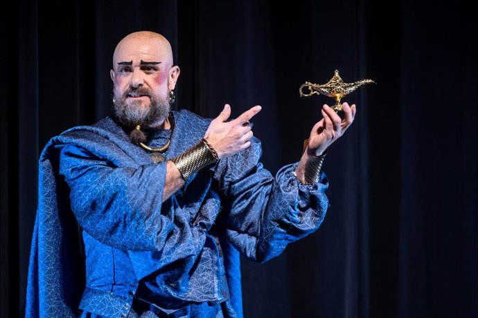 Casi 800 estudiantes celebran en la Diputación el Día Escolar de la Paz con el musical Aladino