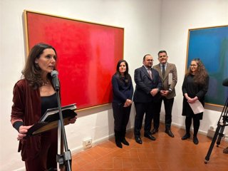 Ana Doldán en la inauguración de la exposición sobre Esteban Vicente en Roma.
