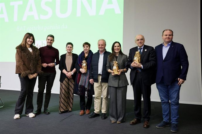 El premio se ha entregado con motivo del décimo aniversario de la aprobación de  la Ley de Derecho Civil Vasco