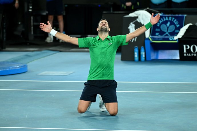 El tenista serbio Novak Djokovic celebra su pase a la final del Abierto de Australia 2026