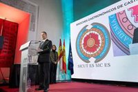 Page normaliza la regularización de inmigrantes pero piensa que no tendría que realizarse de haber un pacto de estado