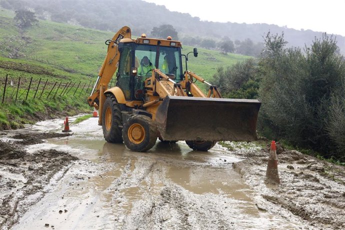 Imágenes de la carretera afectada en Grazalema por las reciente lluvias. A 29 de enero de 2026 en Grazalema, Cádiz (Andalucía, España). 