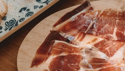 Ni aceite de oliva ni tomate: cuál es el mejor acompañante del jamón ibérico según los chefs