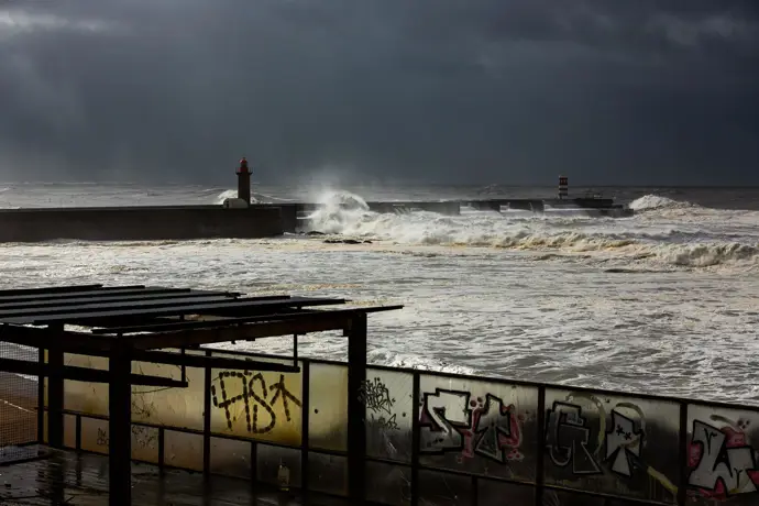 Imagem das praias de Oporto. - Europa Press/Contacto/Diogo Baptista