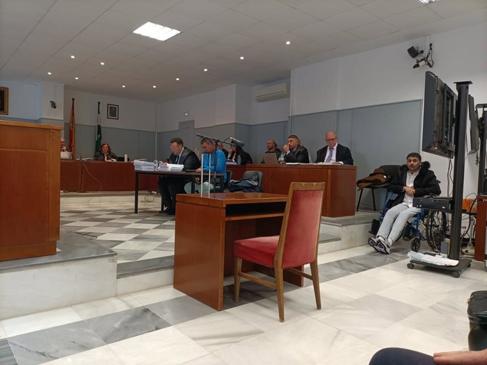 Segunda sesión del juicio por asesinato a un hombre por un supuesto 'vuelco' de droga en Roquetas de Mar (Almería).