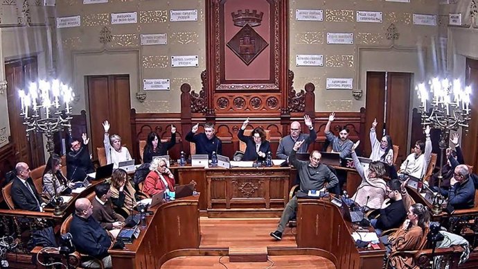 Imagen del pleno del Ayuntamiento de Sitges (Barcelona).