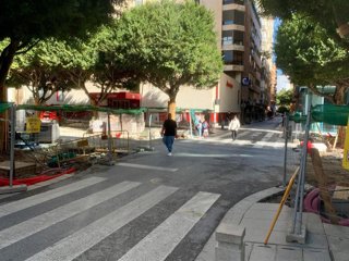 Cruce de la calle General Tamayo con Paseo de Almería durante las obras de remodelación.