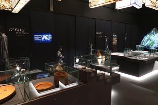 Archivo - La muestra del MARQ 'Ciudades de luz'