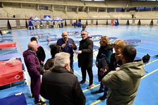 La delegada municipal de Inclusión Social en el Ayuntamiento de Jerez, Yéssika Quintero, en el pabellón municipal de Chapín, donde se ha establecido un punto de atención a personas desalojadas por la crecida del río Guadalete.