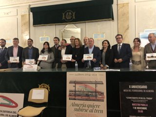 La Mesa en Defensa del Ferrocarril de Almería celebra su décimo aniversario.