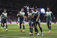 El Alavés despega y deja tocado al Espanyol