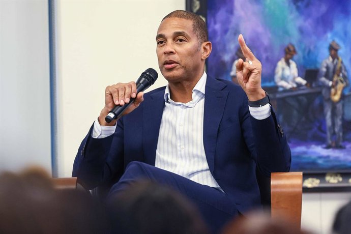 Archivo - Arquivo - 13 de setembro de 2024, Wilmington, Delaware, Estados Unidos da América: O jornalista DON LEMON conduziu uma conversa envolvente com o público durante uma palestra sobre livros, parte da Série de Palestras de Outono, na Biblioteca Públ