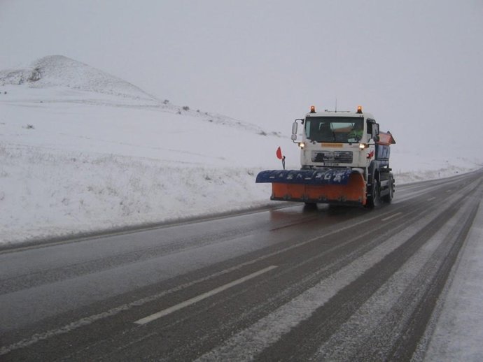 Archivo - Maquina quitanieve