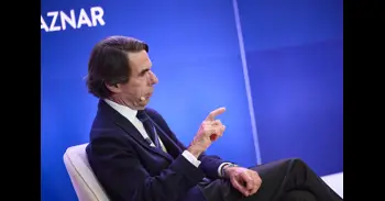 Aznar y Ana Botella aparecen en las facturas de dos paquetes enviados por Epstein en 2003 y 2004