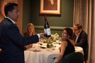 Imagen de una de las cenas