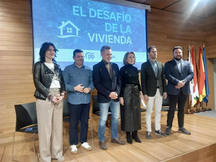 Gamarra exige que "de manera urgente" se presente un Real Decreto Ley con "únicamente" la revalorización de pensiones