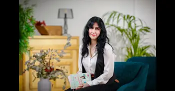 Nerea Ermia recupera el humor de Jane Austen en 'Literariamente tuya': "El romance da esperanza, ahora es muy necesaria"