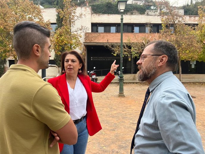 Archivo - Granada.- El PSOE urge a una intervención en el Rey Chico por las grietas aparecidas tras ceder un muro del entorno