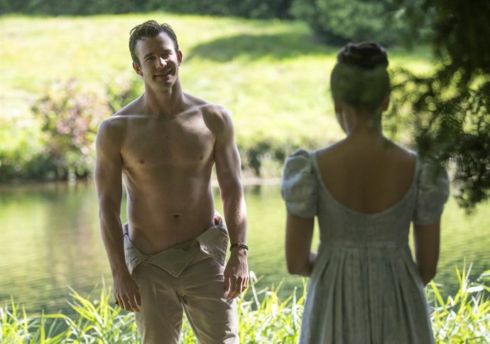 La showrunner de Los Bridgerton aclara si Benedict es bisexual: "Existe un estereotipo muy dañino y falso"