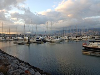 Archivo - Nubes y claros