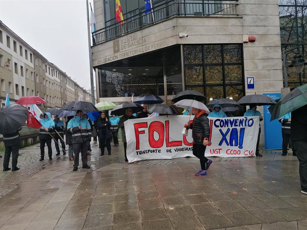 AM.-La tercera jornada de huelga paraliza el bus de la provincia de A Coruña a la espera de una mediación este miércoles