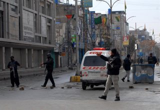 Ambulancias en la ciudad de Quetta, en la provincia de Baluchistán (Pakistán) tras un ataque terrorista. 