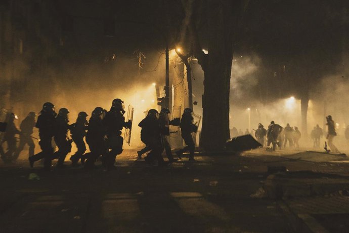 Marcha nacional em solidariedade ao Centro Social Askatasuna, localizado na Corso Regina Margherita 47 (Turim), desocupado em dezembro passado. Turim, Itália - 31 de janeiro de 2026 - Notícias - (Foto Andrea Alfano/LaPresse)..Marcha nacional em solidaried