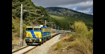 La ruta 'Sierra de Guadarrama' a bordo de un tren histórico de los años 80 reúne historia, paisaje y patrimonio el día 7
