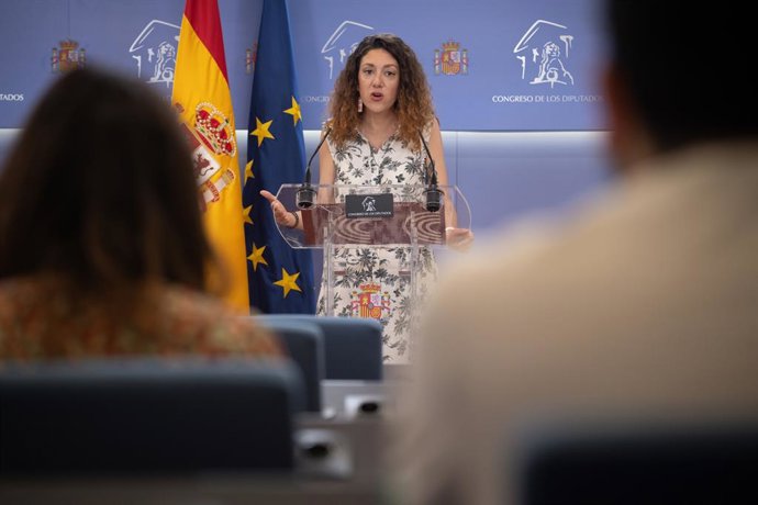 Archivo - La diputada de Sumar Aina Vidal llega a una rueda de prensa en el Congreso de los Diputados, a 15 de julio de 2025, en Madrid (España).